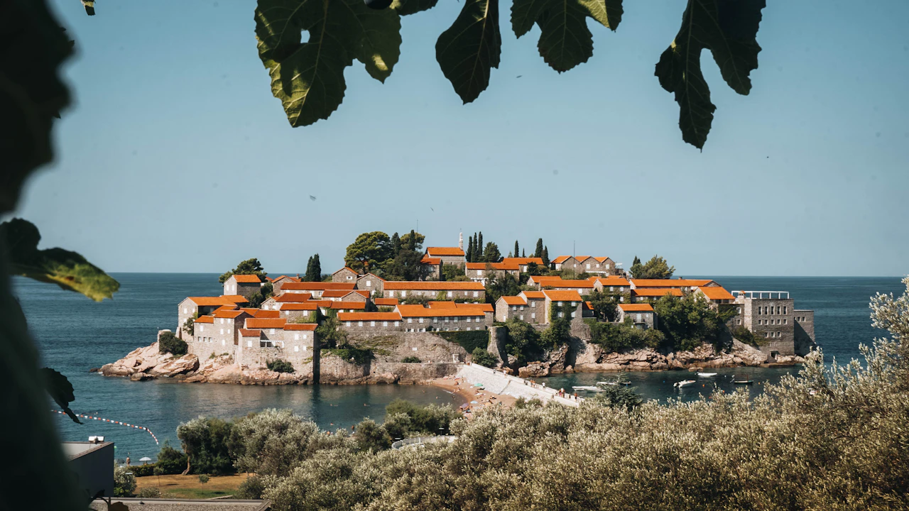 Los monasterios de Montenegro: fe, historia y roca viva